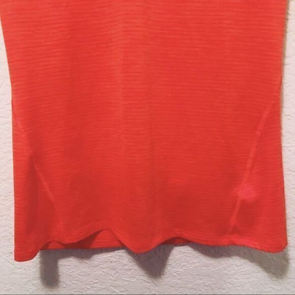 NWOT. Athleta Coral Top. Size Large. - Picture 4 of 8